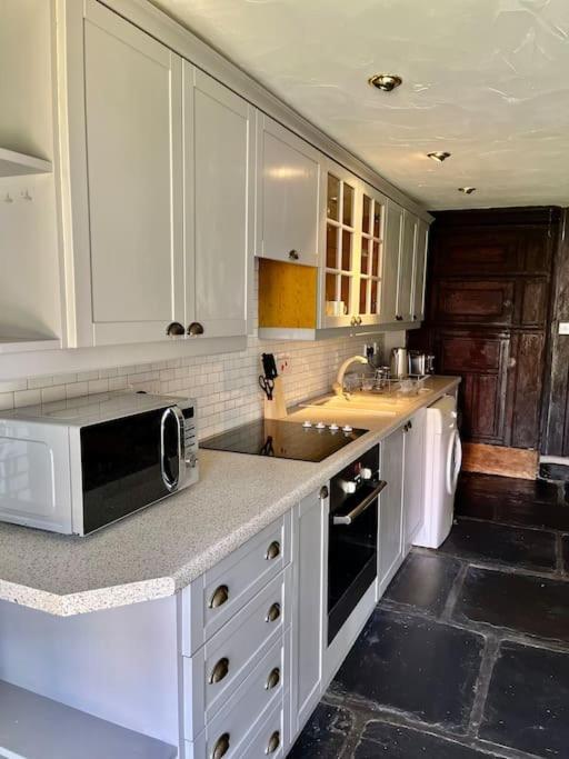 The Old Post Office, Cosy Grade II Listed 2 Bed Apartment Windermere Kültér fotó